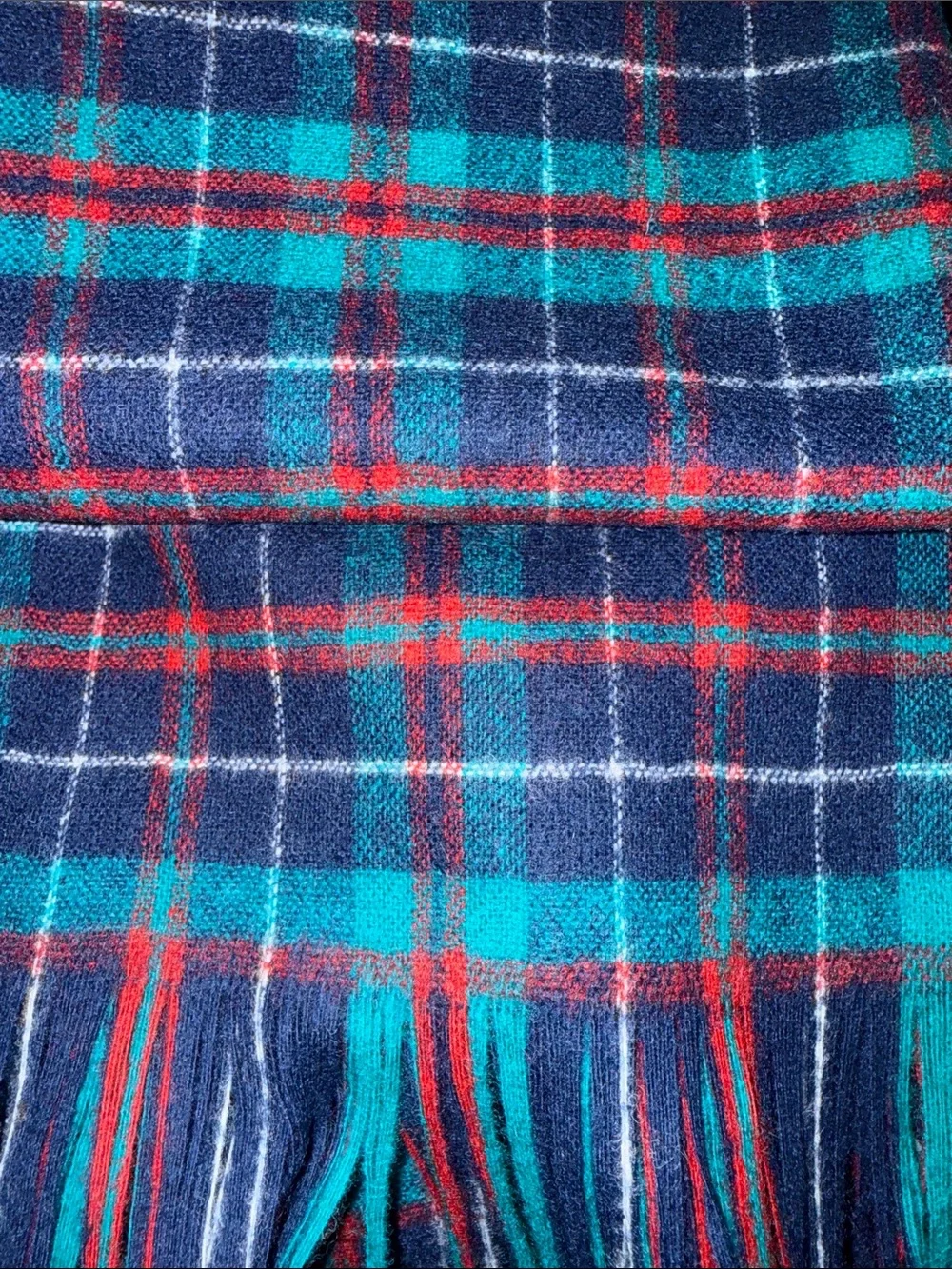 Pendleton 100% Virgin Wool Tartan Scarf Blue Green Red Fringe Classic Rectangle
